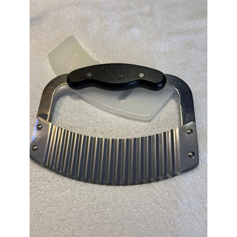 Pampered Chef Crinkle Cutter Stainless Steel Wavy Blade Vegetable Slicer 1089